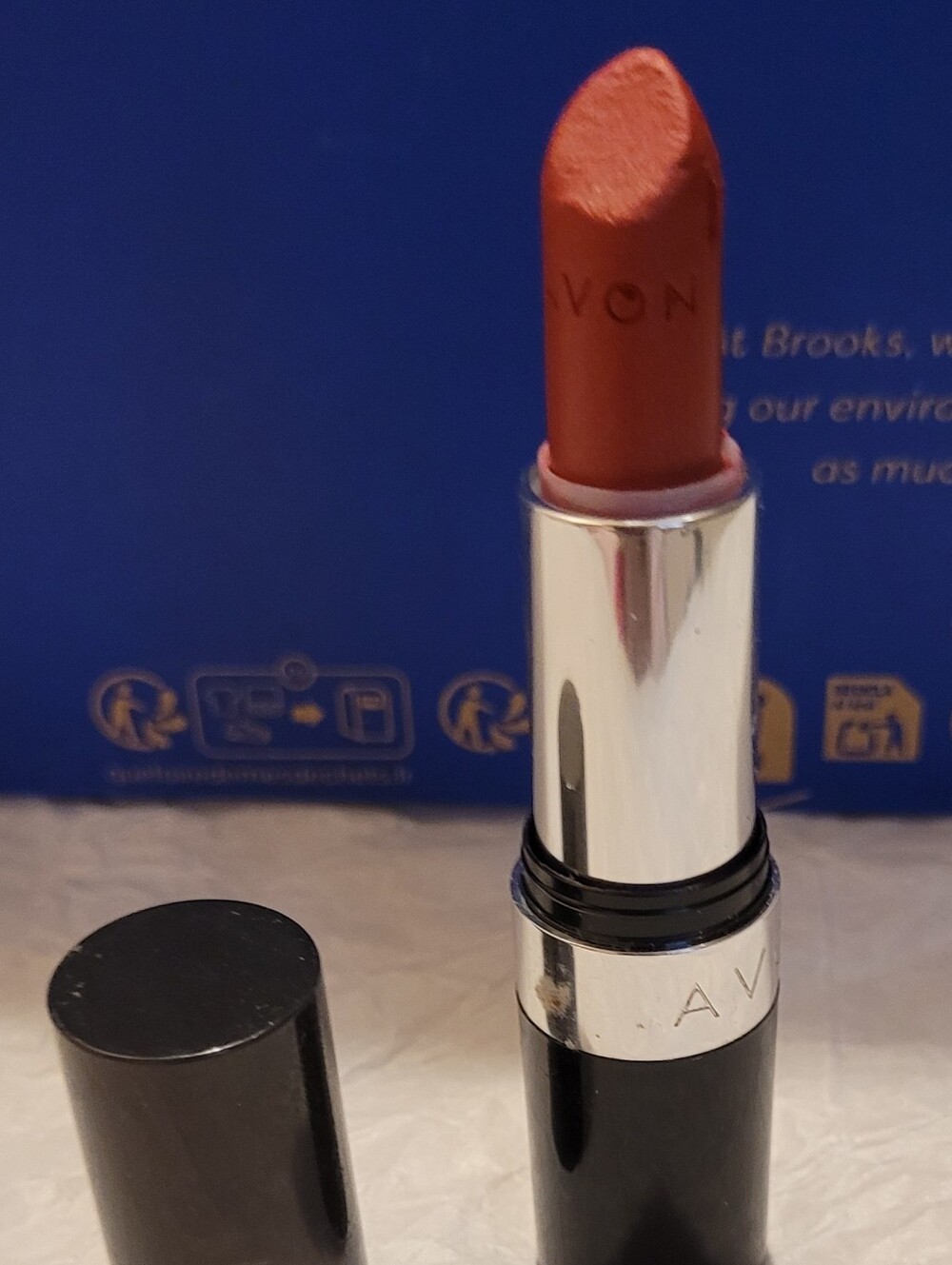 Vintage Avon Ultra color V101 Frozen Berry